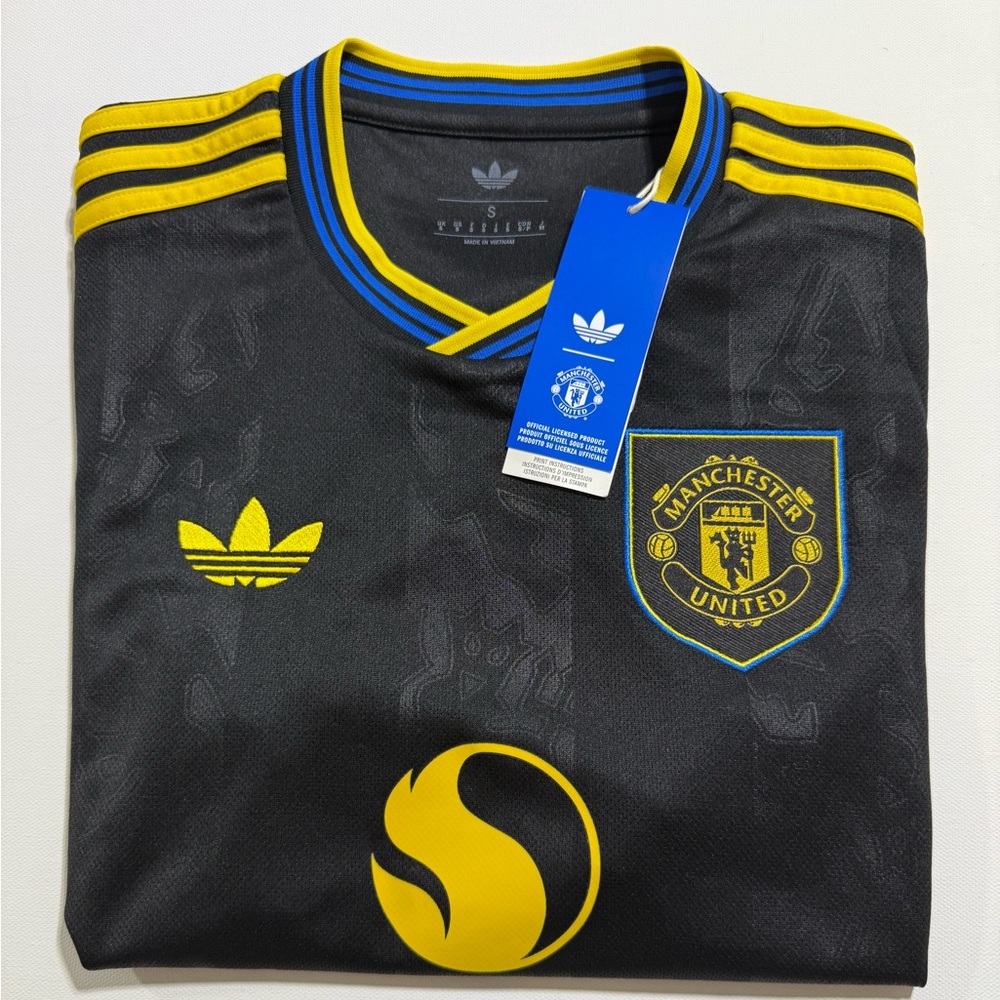 Adidas MANCHESTER UNITED 25/26 THIRD JERSEY SIZE SMALL. - Picture 7 of 7